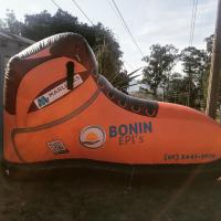 Bota Inflável Gigante - 3m de altura - GIGANTE INFLAVEIS